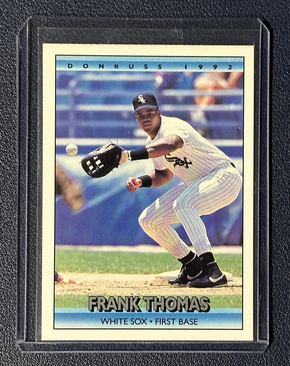 YeahThoseCards's tweet photo. Day 15
#FrankFebruary plus Freddie Freeman
#PCFebruary #bighurt #frankthomas @whitesox @freddiefreeman5 #freddiefreeman #dontuss @topps #toppschrome #sepia @mlb #baseball #baseballisback #sportscards #whodoyoucollect #thehobby https://t.co/Hc5iShmCWp