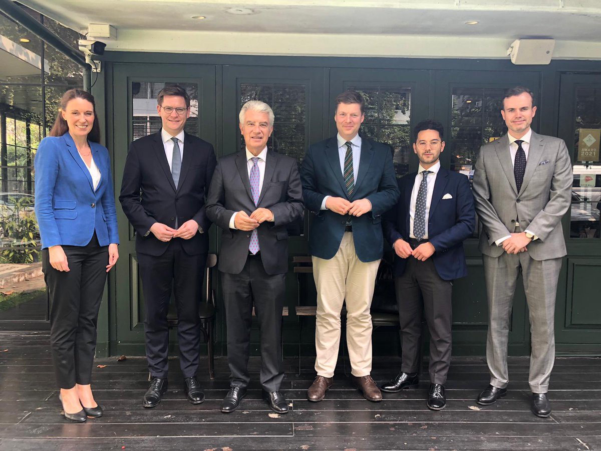 CelineACaro's tweet photo. The 🇩🇪 MPs @StHeck &amp; @JoSteiniger are in Bangkok this week upon invitation of @KASonline Thailand office to discuss current developments in 🇹🇭, int.  relations &amp; trade as well as chances &amp; challenges of digital economy. Thanks @GermanAmbTHA, @GermanThaiChamb @EUinThailand https://t.co/H45tmAcYWL