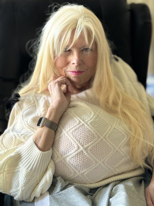 More new pics https://t.co/aNFu23yGl6
