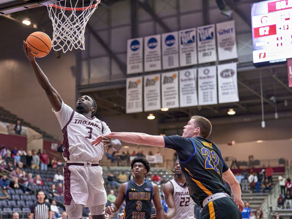 📰 - Trojans Defeat Conference Leader Morehead State 69-68 for Fourth-Straight Win 🏀 #LittleRocksTeam bit.ly/4bFWEez