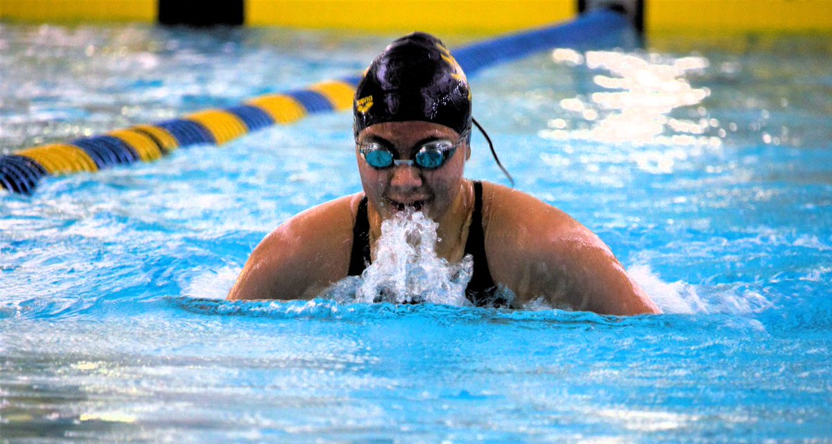 Love was in the air last weekend at the FMSC My Heart Races Swim Meet! 💘 Thanks to everyone who helped! Swimmers as always you swam your hearts out! 

Thank you Bonnyville Requins Swim Club🦈 for joining us this weekend. It was great to have you! 

#myheartraces #mantas #requins