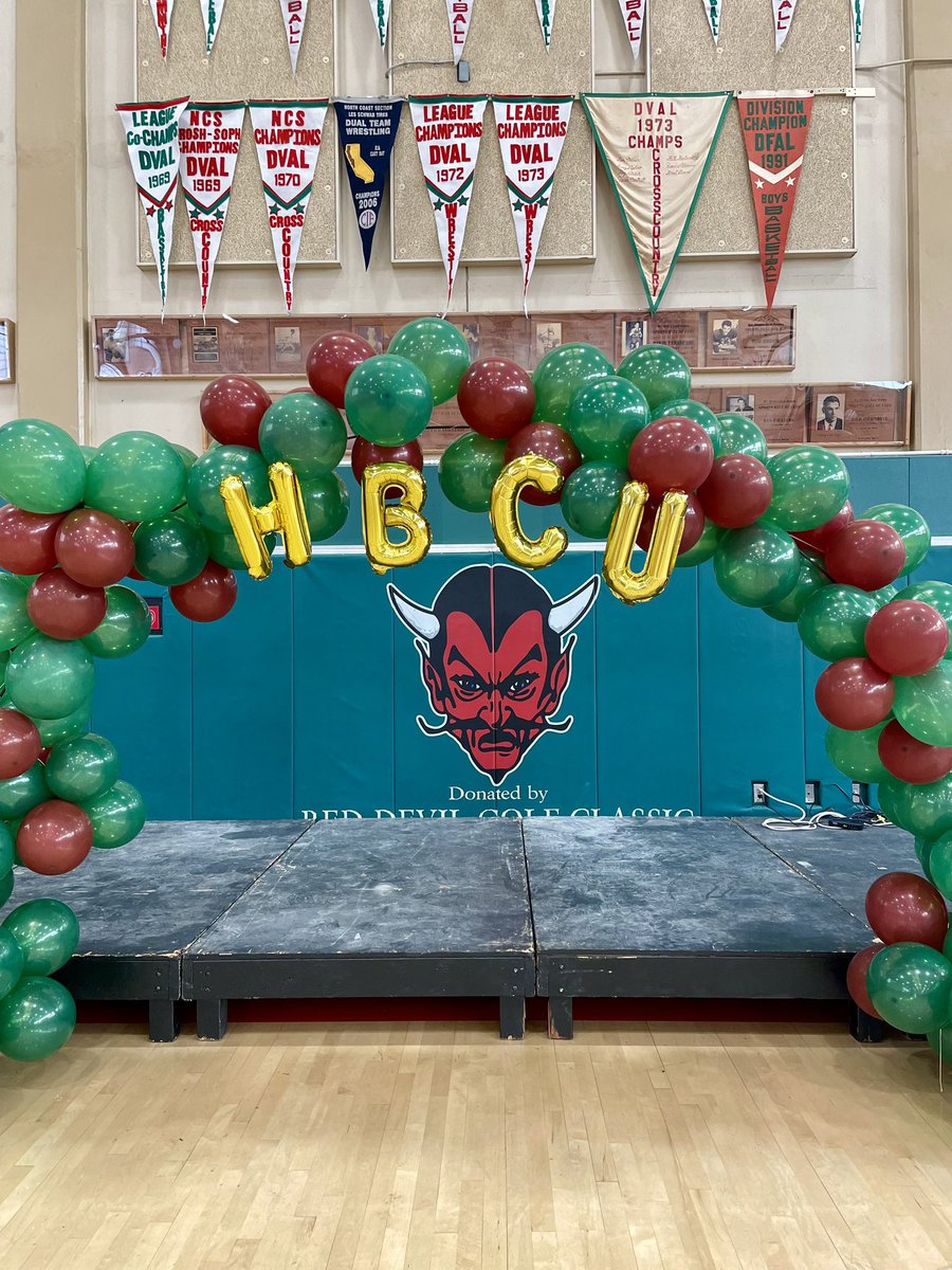 gratitude post: grateful for @mtdiablohs College & Career Advisor, Ms.Erika for organizing a successful @MtDiabloUSD HBCU fair for our scholars ❤️💚🖤 shout out to mdhs staff, @CARES_ELP & counselors for helping make it a success🫶🏽 #mdhsfamilia #hbcufair 👊🏽