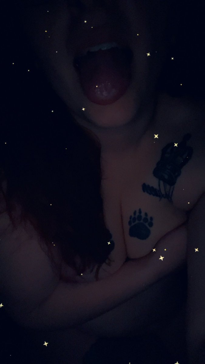 kodiack_bear's tweet photo. Good night my little freaks! 😘😘😘😘 https://t.co/VIUPK9OCsl