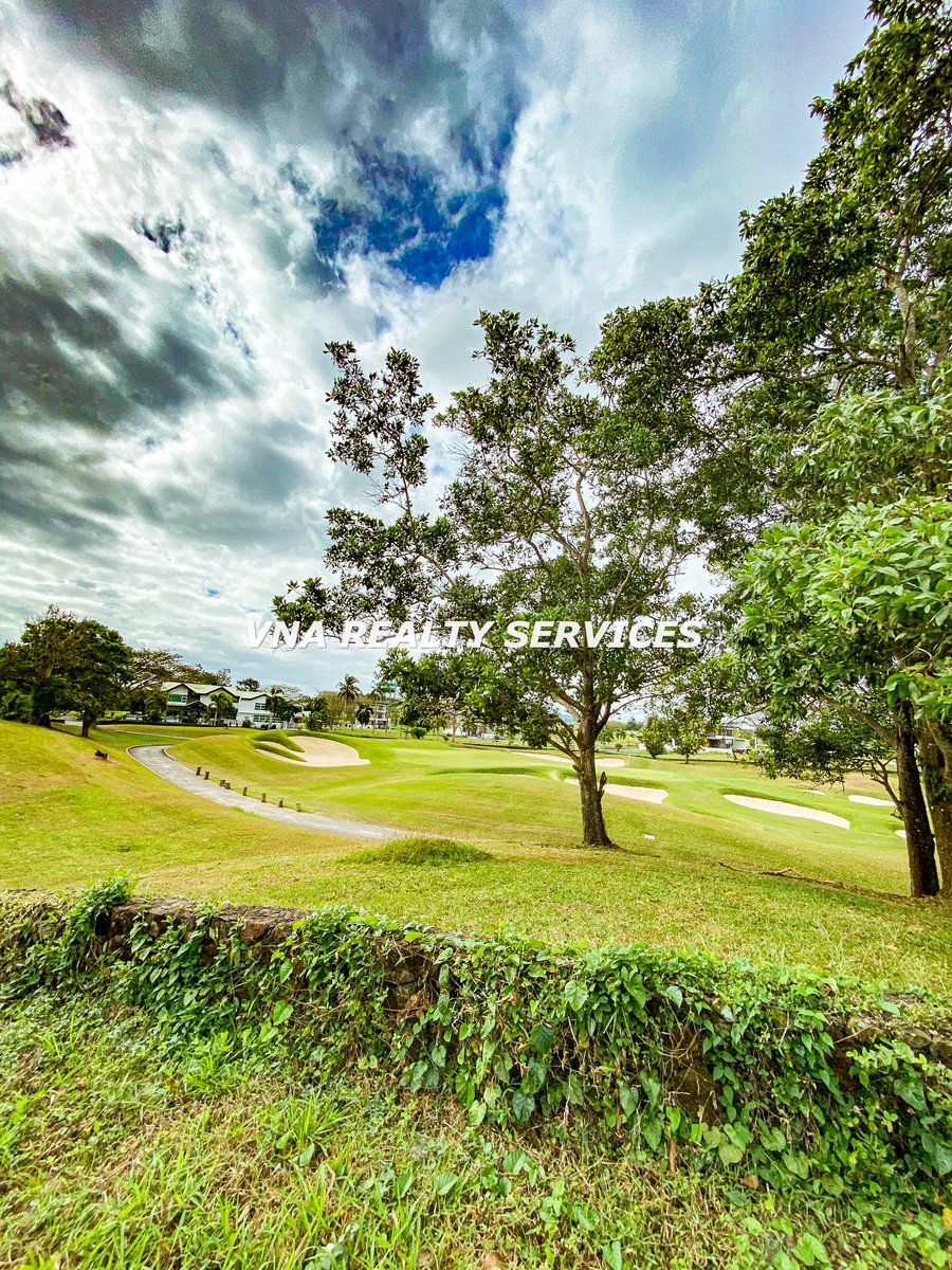 van_a001's tweet photo. Rush! RESALE! 344 SQM Fairway Lot with Golf Share! Summit Point Lipa City! Contact us: +63-915-200-4978! https://t.co/yQuBfaDDVe https://t.co/SvG6uBuhQa