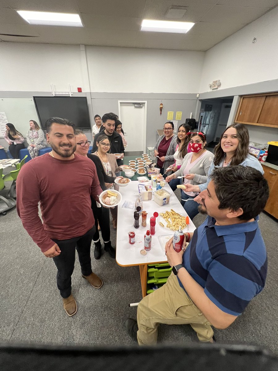 Shout out to our Guiding Coalition for sprinkling kindness on Valentine’s Day for our staff with an ice cream sundae! @zjgalvan @BrownBearPRIDE @LCortezGUSD