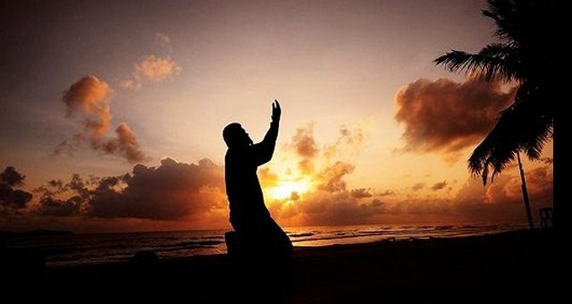 beyazkale58's tweet photo. -"Ey kalpleri halden hale çeviren Allah’ım, kalbimizi dinin üzere sabit kıl."

Bizleri dâima faydalı ilimler ile rızıklandır! Faydası olmayan her türlü ilmin şerrinden muhafaza et;

Rabbimiz! Bize dünyada da ahirette de iyilik ver ve bizi cehennem azabından koru.
Amin! https://t.co/3dabSf31ra
