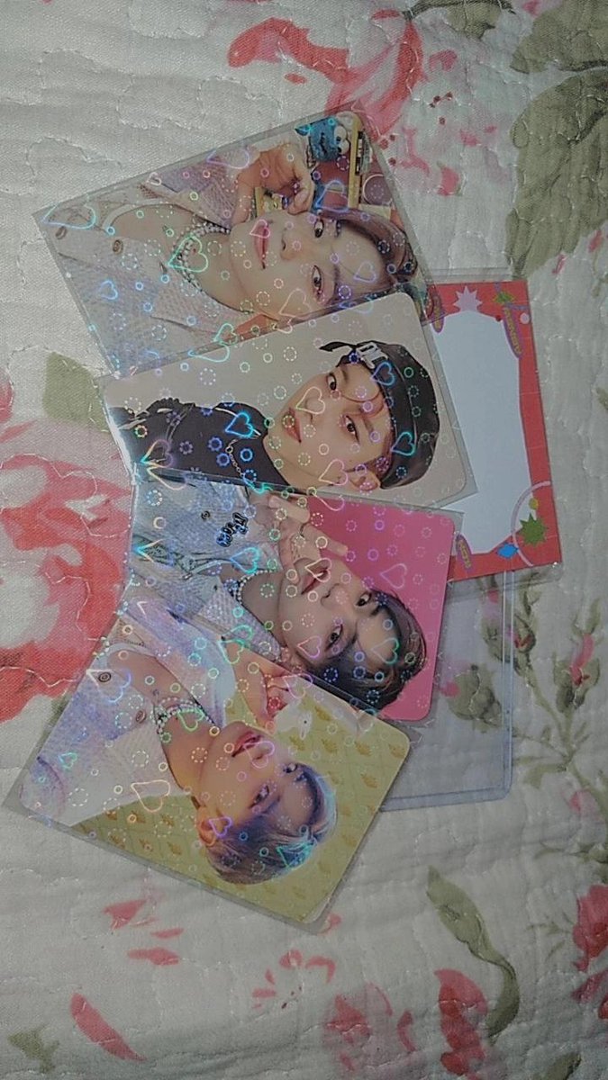 thank you <a href="/woojineismylife/">나디아 🌷</a> my donghyun reached me safely. thank you for the freegift and toploader 💖💖