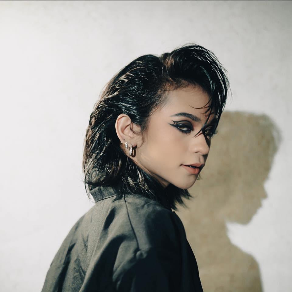 keirthealien's tweet photo. 2024 Recent Social Media Profile Pics ✨ https://t.co/FV0jBgsIUD