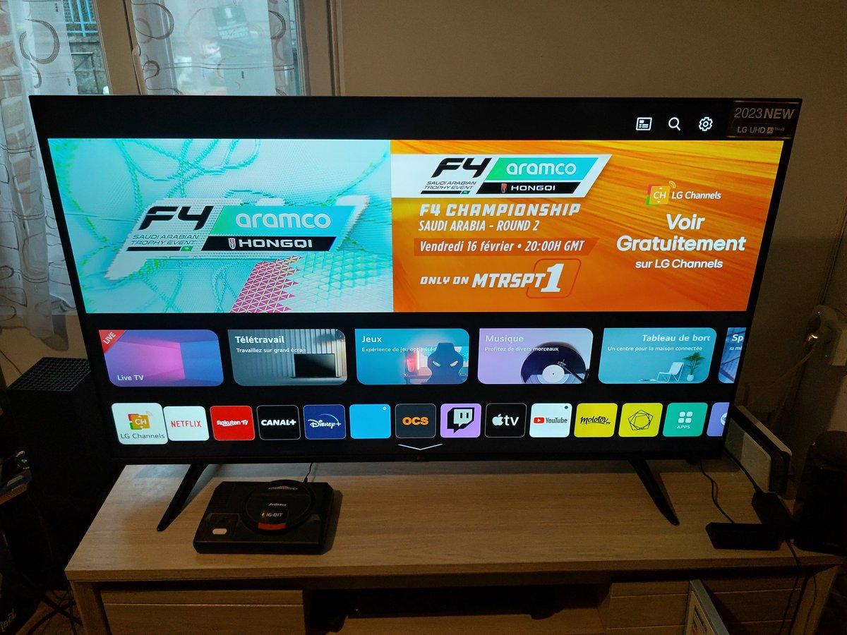 SupainShanku's tweet image. Après moults peripeties j'ai enfin ma nouvelle télé !
Pas celle prévue à cause de Chronopost mais pas grave !
Merci à @Amazon_FR et aux équipes de @universdesora et Upside Agency pour leur résolution du problème !
@LG_France #lg55ur73 #webos #concoursinstagram
