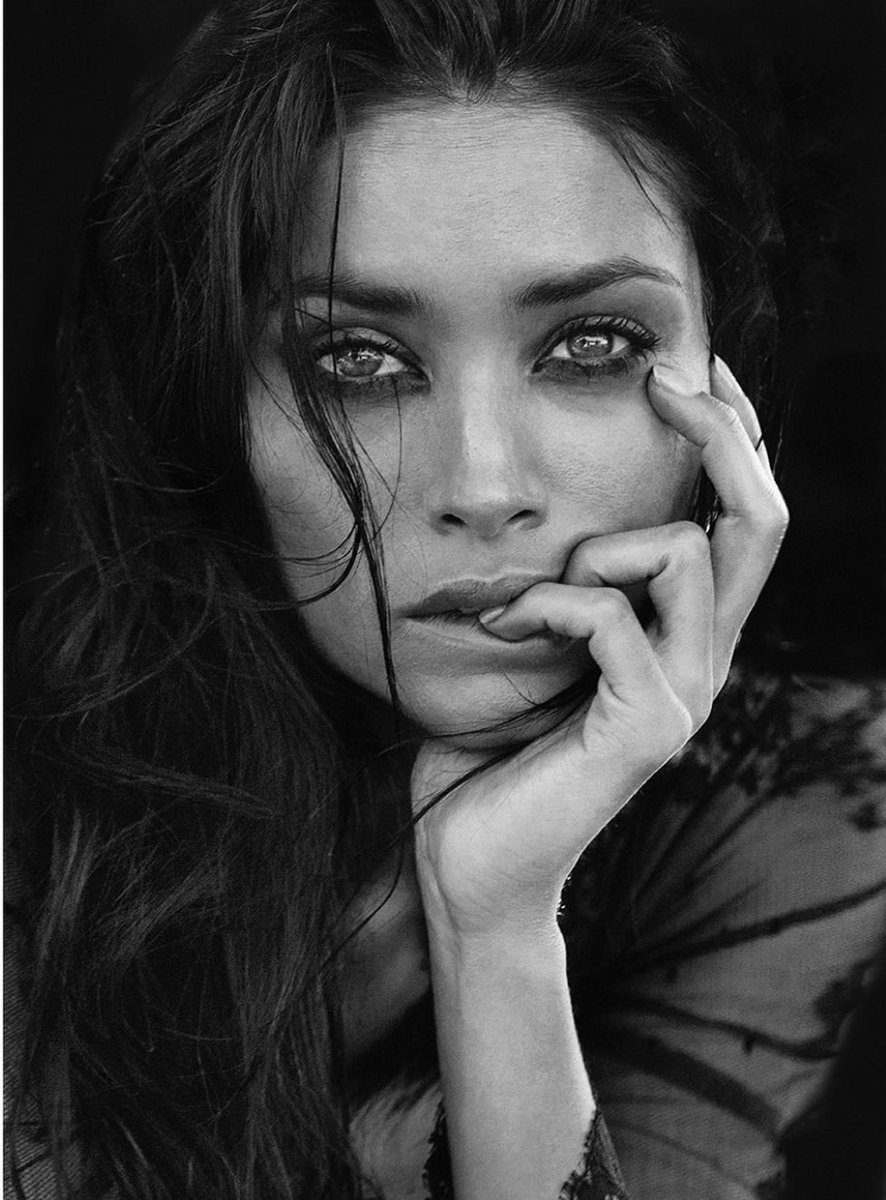 Intand_RA's tweet image. “Art washes away from the soul the dust of everyday life.” – Pablo Picasso
@USArmyBowl @UCLA @TTU_Baseball @Utah_Football @WashingtonFSC