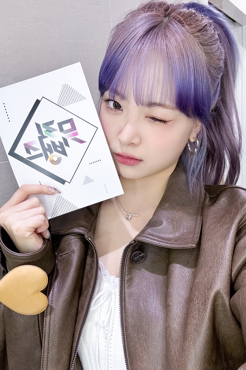 ウンチェ、紫髪めっちゃ似合ってる～🍇