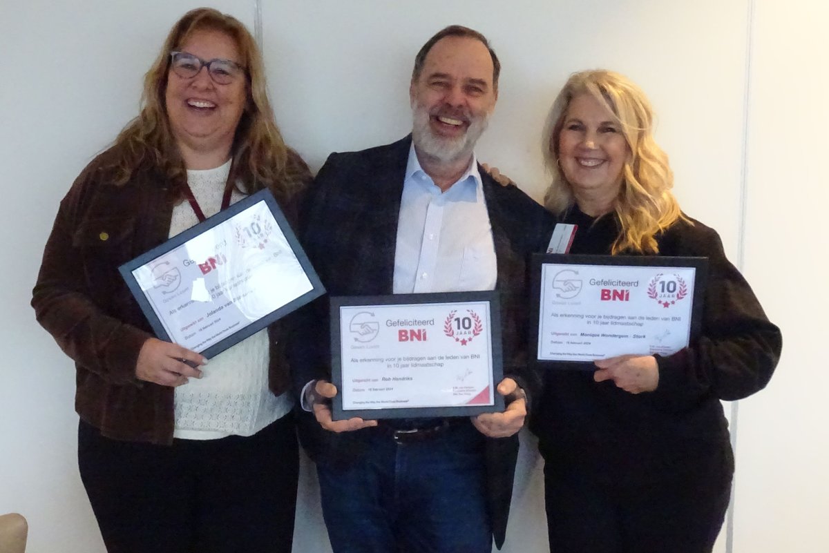 📷 10 Jaar Lidmaatschap Milestone Celebration! 📷
Gefeliciteerd aan onze drie gewaardeerde leden, Jolanda van Boheemen, Rob Hendriks, en Monique Wondergem-stork voor het bereiken van een ongelooflijke mijlpaal: 10 jaar lidmaatschap bij BNI Orakel!