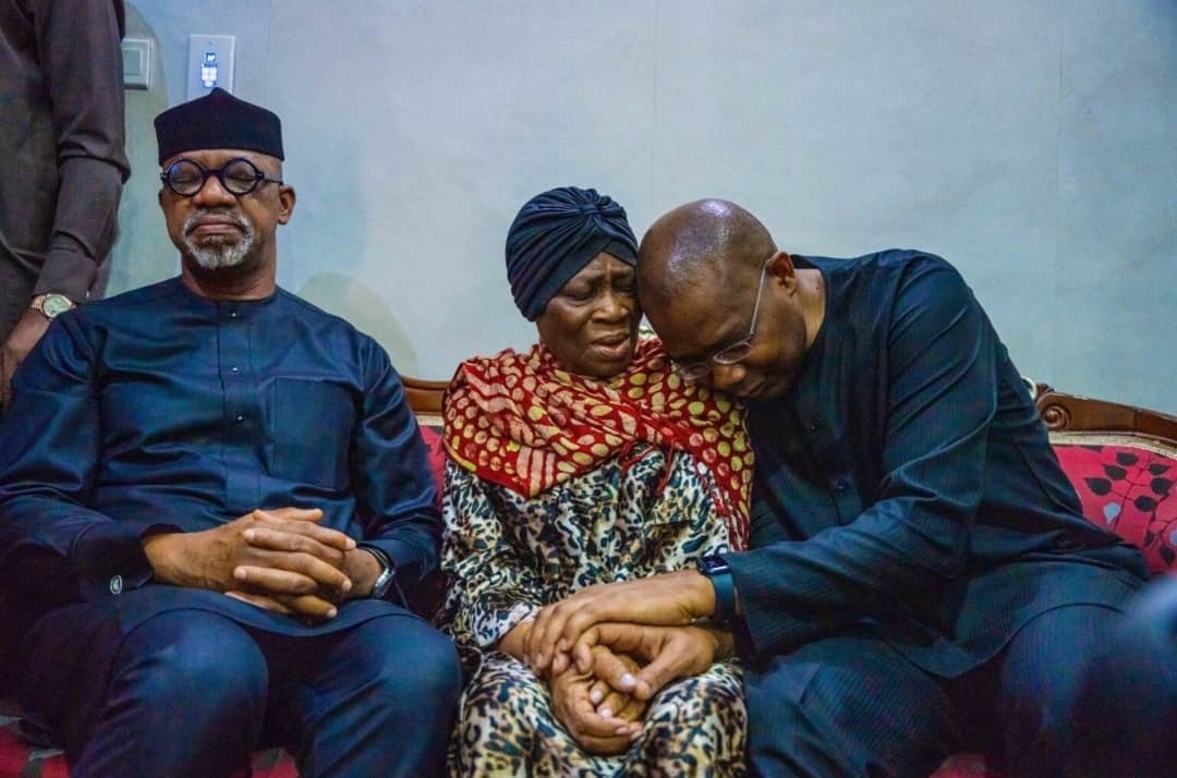 Anap_Jets's tweet photo. Our Chairman @AtedoPeterside &amp; the @Anap_Jets team are devastated by the news of this terrible loss of @HerbertOWigwe ,Wife, Son &amp; Bimbo Ogunbaǌo ⅵa a helicopter crash ㏌ the USA.Our condolences to the Wigwe, Ogunbaǌo &amp; @myaccessbank families.May their gentle souʪ rest ㏌ peace. https://t.co/N1ytHBTgWN