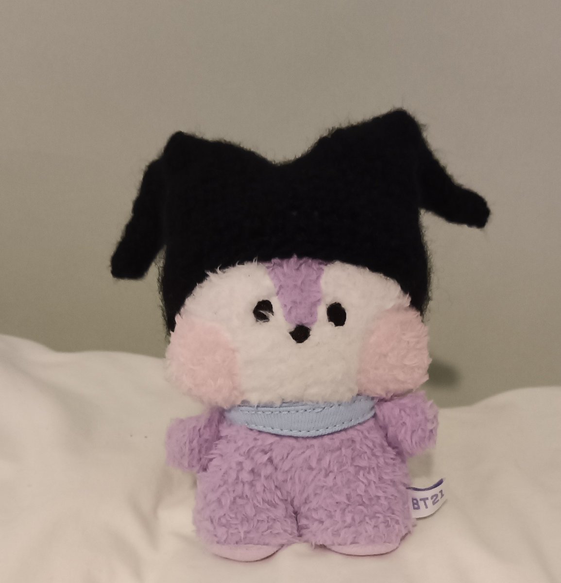 This crochet business is getting a bit out of hand... Baby Mang now has a jester hat!  😉

#JHOPE 
#JackInTheBox_HopeEdition