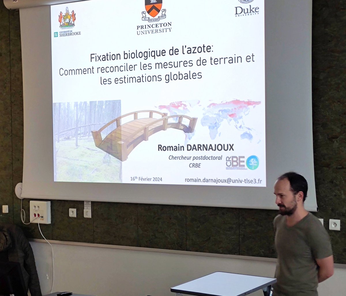LMGE (@lmge_uca) on Twitter photo Ce matin, Romain Darnajoux (CRBE <a href="/UT3PaulSabatier/">UT3 Paul Sabatier</a> ), chercheur post-doctorant, vient nous présenter ses travaux de recherche sur la fixation biologique de l'azote Ce matin, Romain Darnajoux (CRBE <a href="/UT3PaulSabatier/">UT3 Paul Sabatier</a> ), chercheur post-doctorant, vient nous présenter ses travaux de recherche sur la fixation biologique de l'azote