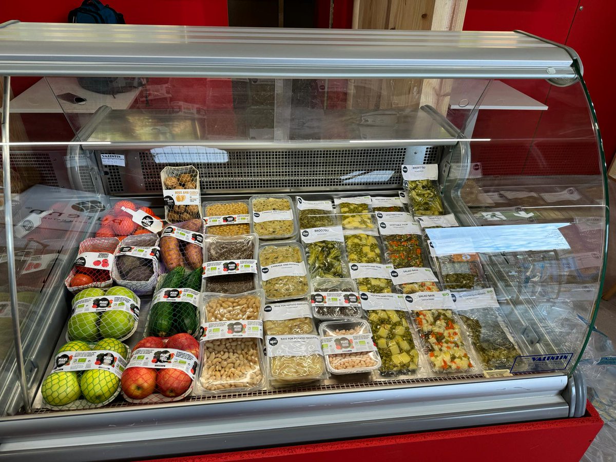 MANS_Ecologic's tweet photo. 👉Tanquem una setmana intensa a la fira Biofach  celebrada a Nuremberg 🇩🇪 on hem participar de la mà de @mapagob!

No podíem faltar en una fira que és la líder a nivell internacional del sector de l'alimentació ecològica 🍎🥬.

🖱️Més informació: https://t.co/nnYNyz4hhN https://t.co/hK7aYczw4U