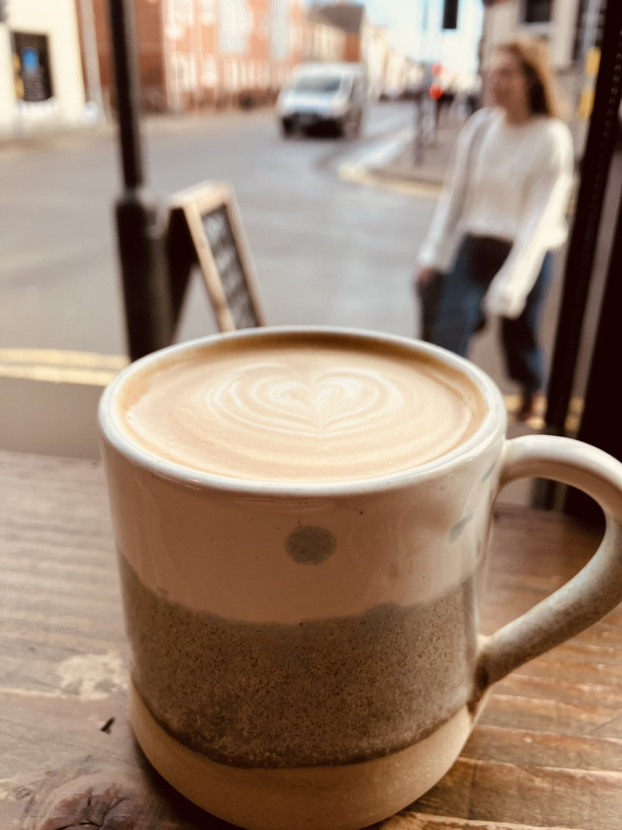 sparrowcardiff's tweet photo. Watchin’ the world go by… https://t.co/ql9zOhXtgv