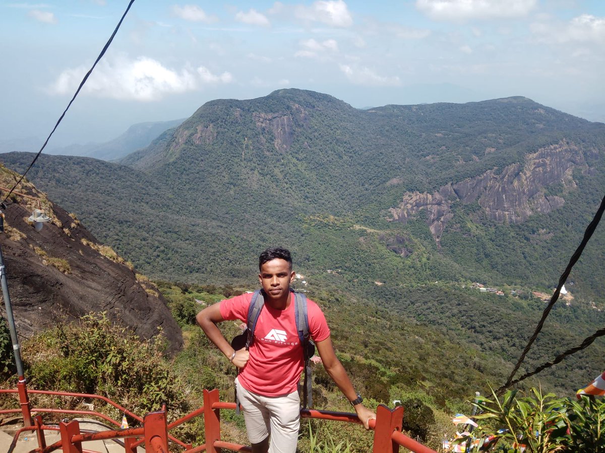 itz_abilashrio_'s tweet image. 𝐒𝐫𝐢 𝐏𝐚𝐝𝐚 | 𝐀𝐝𝐚𝐦❜𝐬 𝐏𝐞𝐚𝐤 😍🙏📷👣🌳🌷

#sripadayaseason2024
#ceylon
#instagood

Srilanka 🇱🇰 

ʟɪᴋᴇ ᴜs ᴛᴏ sᴇᴇ ʙᴇᴀᴜᴛɪғᴜʟ ᴘʟᴀᴄᴇs ɪɴ sʀɪ ʟᴀɴᴋᴀ🤟❤️‍🔥