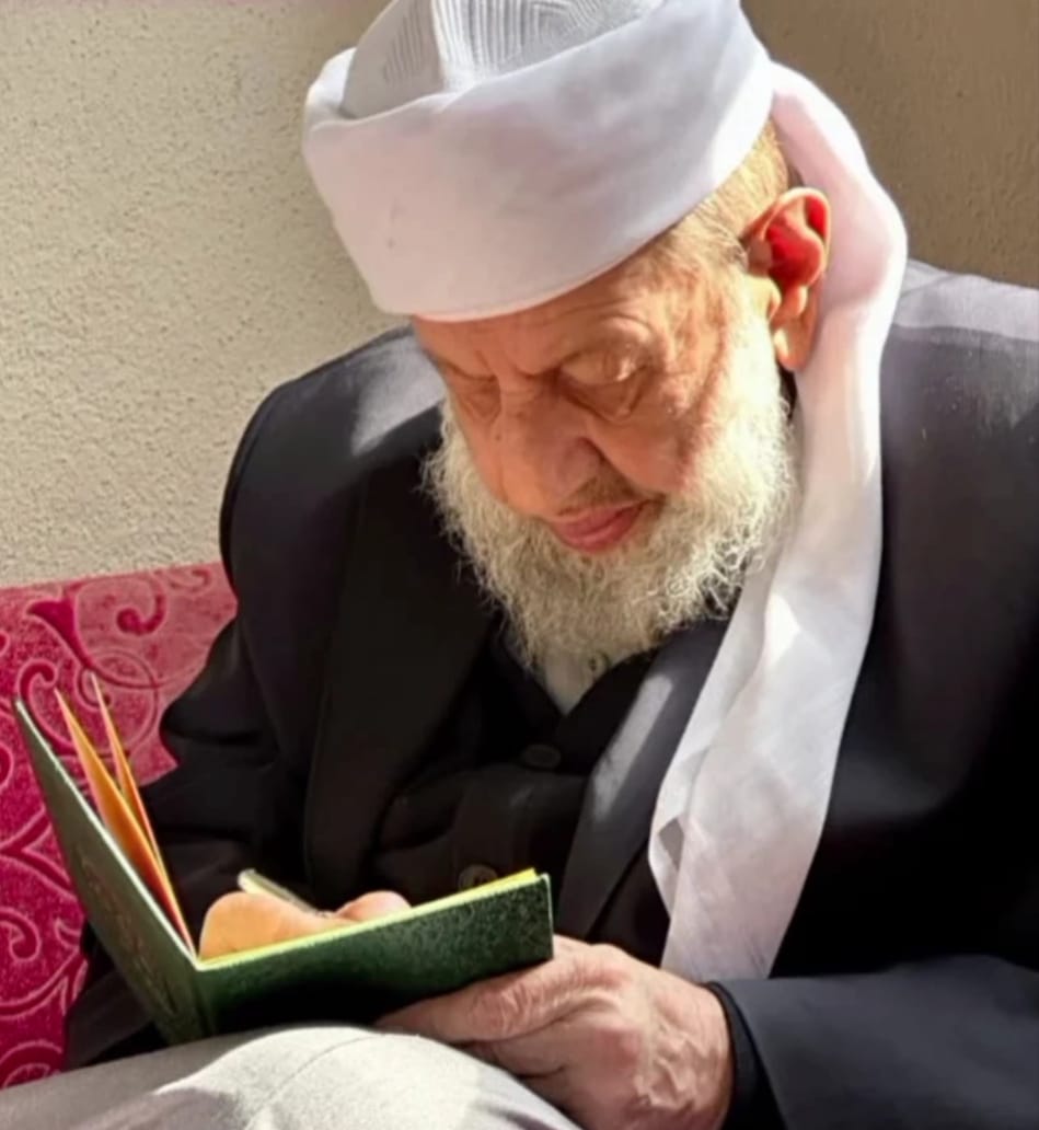 بحبك من قلبي
  🫀ياقلبي انت عنيا