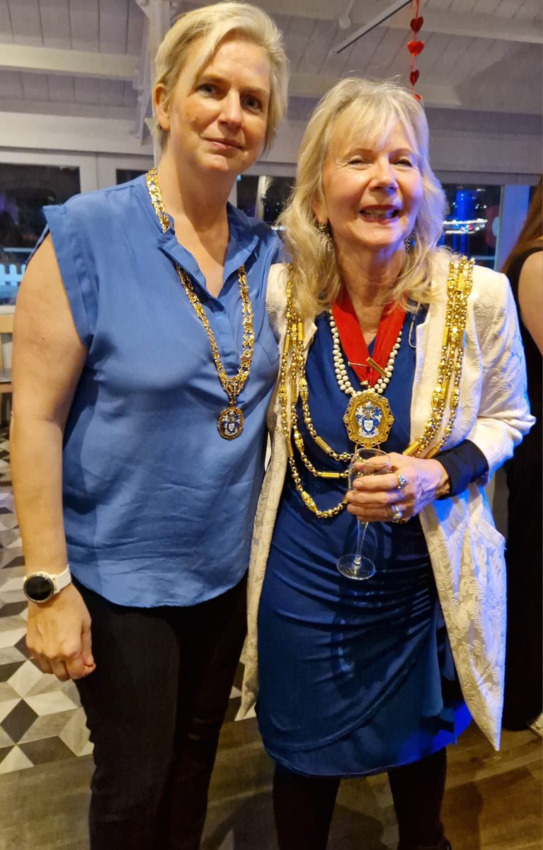 benge_nicola's tweet photo. Great to see attend this #WaveofLove @MayorOfficeBHCC fundraiser for great local #Brighton charities at a time of really impactful local authority cuts @riseuk @HelloTogetherCo @RSPCA_official @Impactsussex
The fundraising doesn't stop so please donate https://t.co/BFy6TVLGOq https://t.co/jzIKSuqQrm