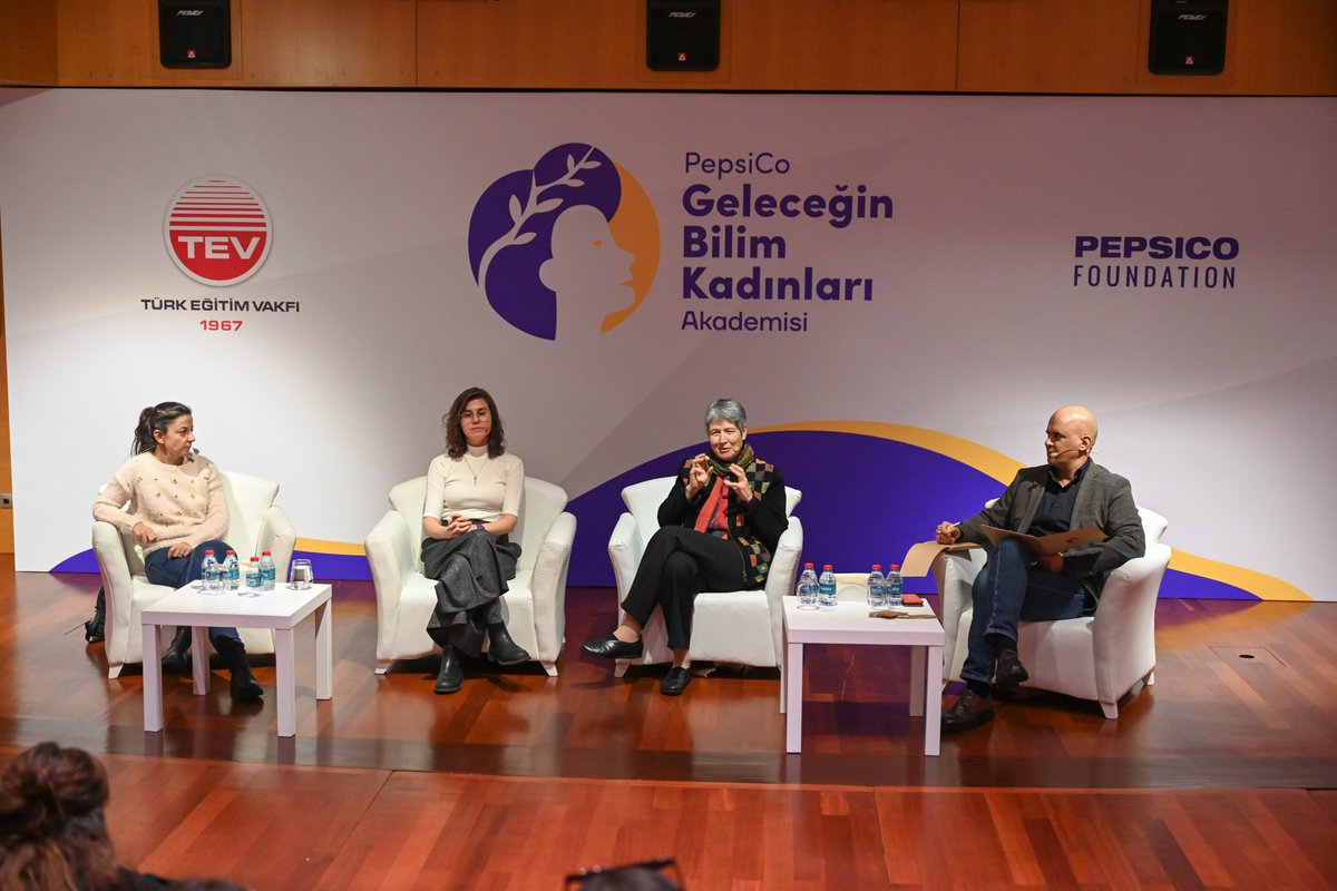 canitti's tweet photo. Pepsico ve Türk Eğitim Vakfı işbirliğiyle STEM alanlarında lisans öğrencisi olan yüzlerce öğrenciye burs, staj, mentorluk desteği sağlayan ve danışmanlığını yapmaktan büyük mutluluk duyduğum Geleceğin Bilim Kadınları Akademisinin 3. yılındayız 🌻 

Bu yıl basın toplantısı sonrası yaptığımız panelde Boğaziçi Üniversitesi Bilgisayar Mühendisliği Bölümünden Prof.Dr. Lale Akarun, Koç Üniversitesi Kimya ve Biyoloji Mühendisliği Bölümünden Prof.Dr. Seda Keskin Avcı, Koç Üniversitesi Tıp Fakültesinden Dr. Gözde Korkmaz bursiyer öğrencilerle buluşup sorularını cevapladı. 

Her yıl üniversitelerin STEM bölümlerinde okuyan yüzlerce genç bilim kadınına burs, staj ve sürekli mentorluk imkanı sağlayan bu projenin parçası olmaktan büyük mutluluk duyuyorum.