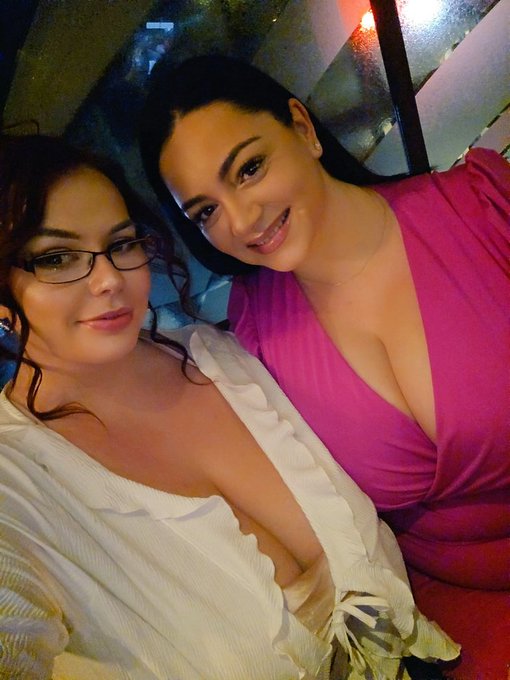 Always having an amazing time when I meet up with the beautiful ❤️ @GeorginaGee_ https://t.co/ifP3MQ<a href="/tag/halloween"class="tags"><span>#halloween</span></a>