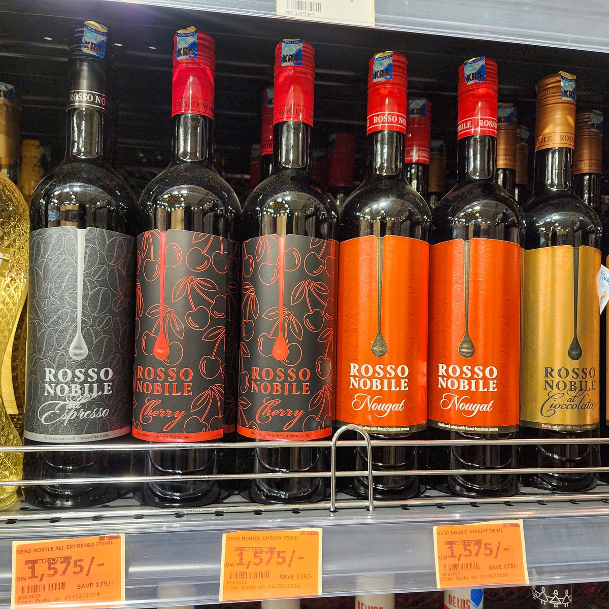 naivas_kenya's tweet photo. Wenye wali-promise kununua wine 🍷 this weekend we've got your back! Na variety iko kwa wingi - sweet, dry, red, rosé &amp; white zote zote! You'll be smiling your way back home!

#TheNaivasLoveLanguage ✓ | Not for sale to persons under 18 y.o