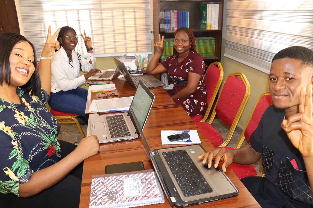 bbforpeace's tweet photo. #TGIF 💃🕺
After an interesting week full of work, we are ending the week fulfilled and hoping to have a great weekend.
We wish you a great weekend ahead too!
#Youth4Peace #bbforpeace https://t.co/QGEhTyTjiv
