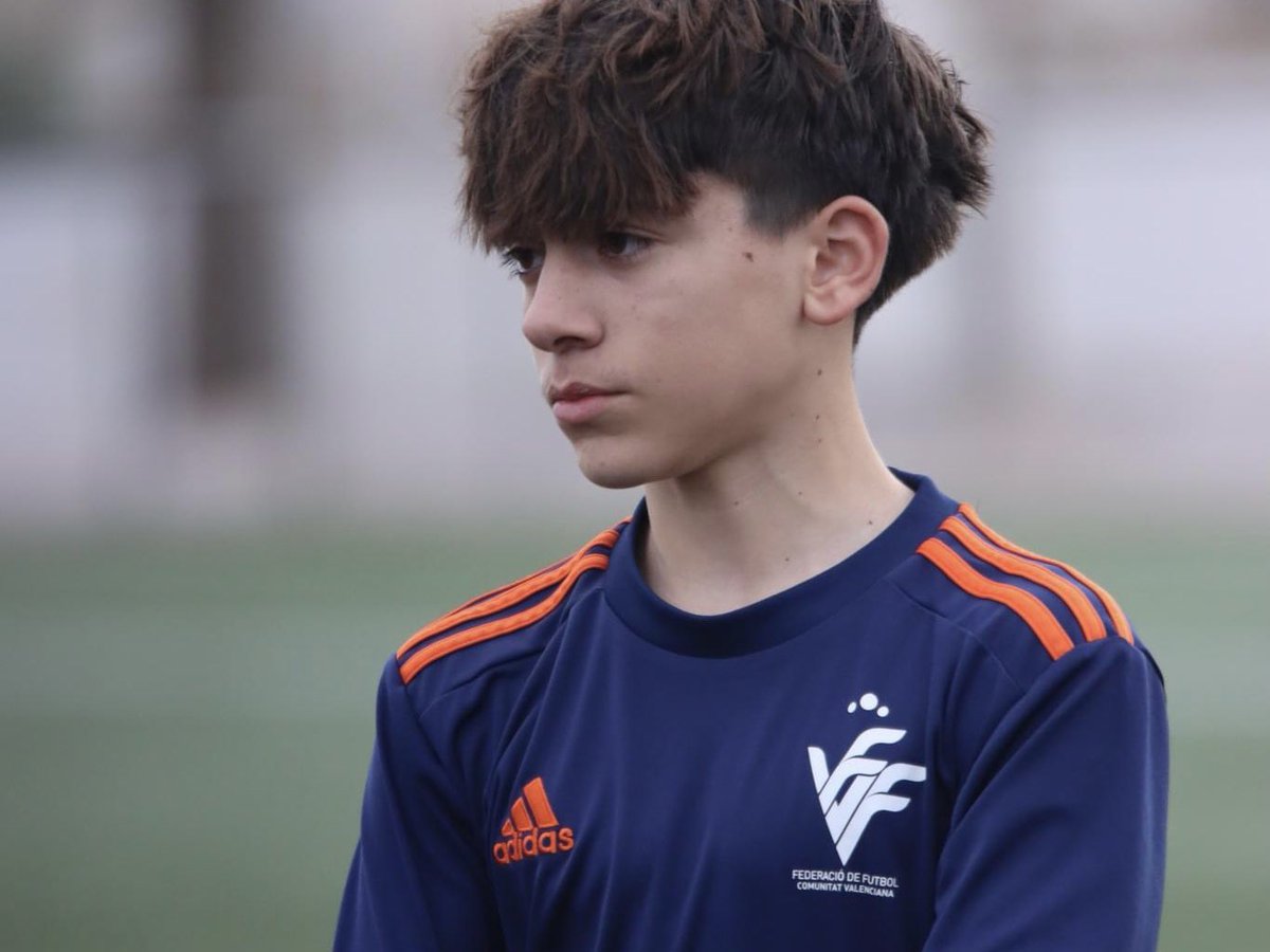 promesascantera's tweet photo. 📸 Imágenes de 𝐉𝐨𝐞𝐥 𝐅𝐞𝐫𝐫𝐚́𝐧𝐝𝐞𝐳, jugador del 𝐈𝐧𝐟𝐚𝐧𝐭𝐢𝐥 𝐀, en la Tecnificación Infantil Masculina de la Selección Valenciana.

⚽️ @ffcv_info https://t.co/kKrN8u2wzS