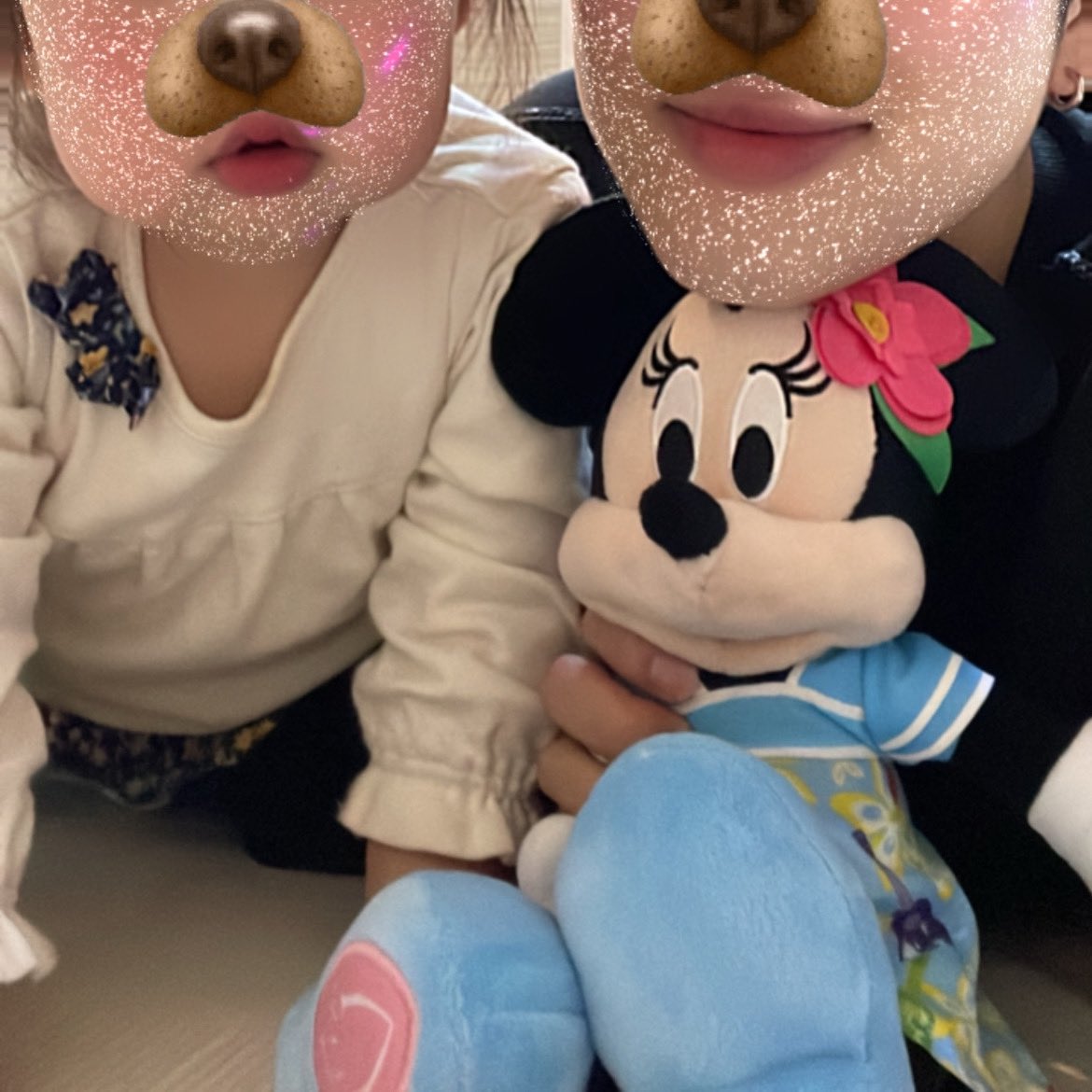 yu1102to's tweet photo. 姪と叔父4枚たまった https://t.co/S17p2sht80