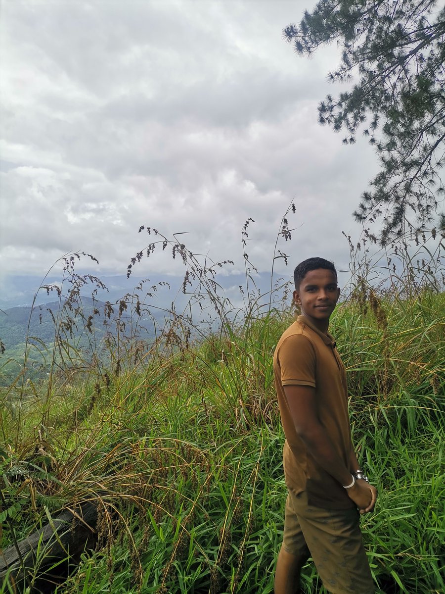 itz_abilashrio_'s tweet image. 🦋 👣 ☁️ 🌄 🌿 🍃 🌺 ❤️ 😍 😘

_______________________________________
Ｓｒｉ ｌａｎｋａ 🇱🇰 
_______________________________________

#𝐅𝐎𝐂𝐔𝐒 #kabaragala #hiking #travelboy #Lifestyle #photography