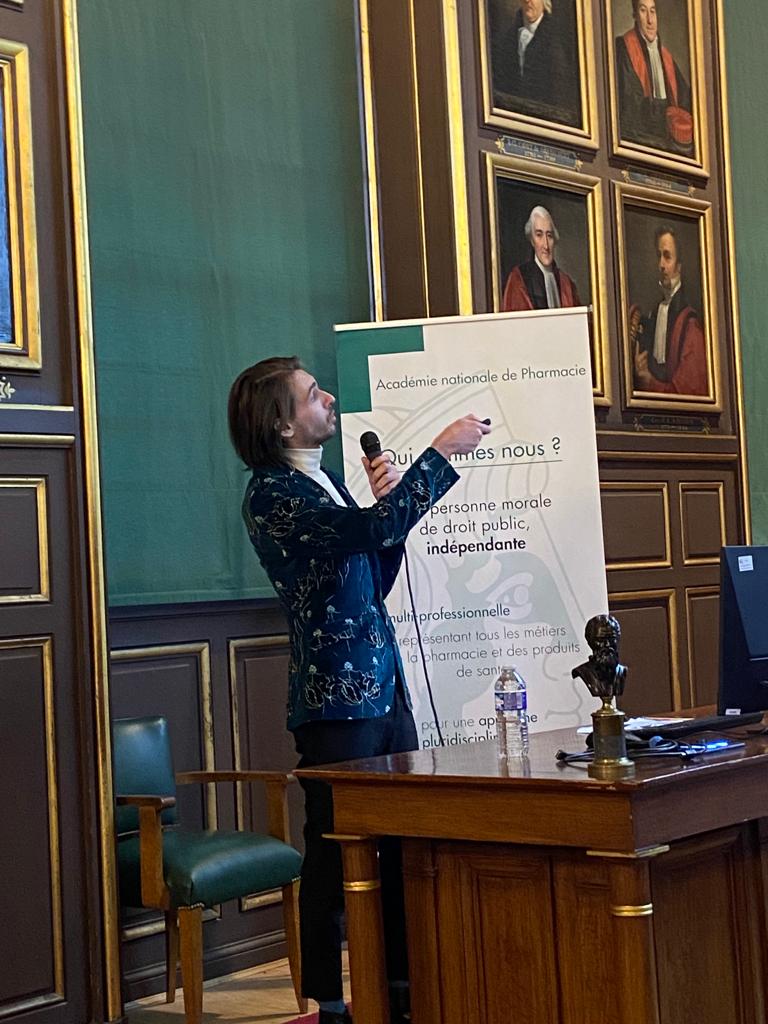 Lazare SALADIN (@saladinlazare) on Twitter photo What an honor to get this PhD price from <a href="/AcadPharma/">Académie nationale de Pharmacie</a>. Thank you for the invitation to the annual ceremony. I can’t wait to share the last results from my PhD, stay tuned ! Thanks to my PhD advisor <a href="/Mayeul_Collot/">Mayeul Collot</a> and my former lab <a href="/LBP_Illkirch/">LBP UMR 7021</a> . What an honor to get this PhD price from <a href="/AcadPharma/">Académie nationale de Pharmacie</a>. Thank you for the invitation to the annual ceremony. I can’t wait to share the last results from my PhD, stay tuned ! Thanks to my PhD advisor <a href="/Mayeul_Collot/">Mayeul Collot</a> and my former lab <a href="/LBP_Illkirch/">LBP UMR 7021</a> .