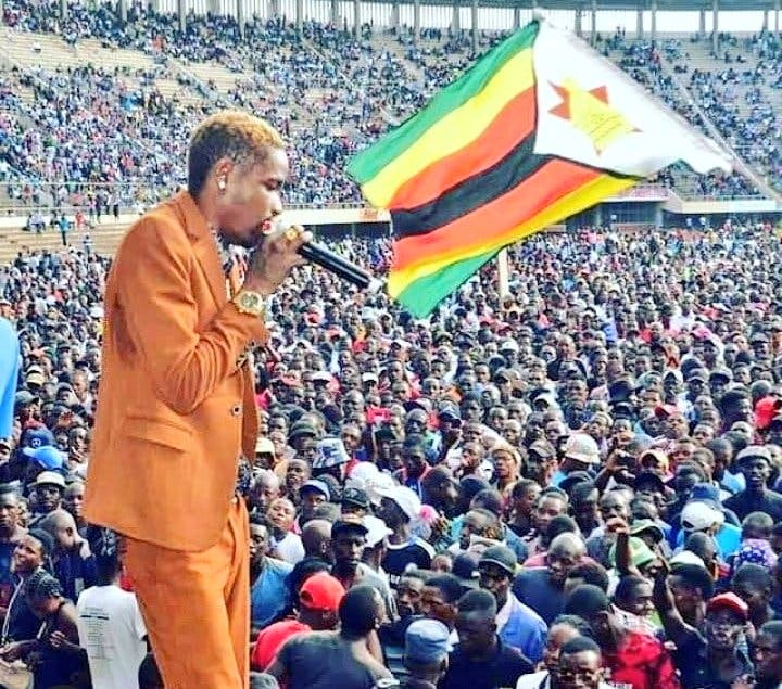 HMetro_'s tweet photo. #RememberingSoulJahLove

Today marks exactly THREE YEARS since Soul Jah Love's passing.

Remember him in song...

#RIPSauro #Chibaba #Makuruwani #Ngwendeza https://t.co/qxgkmuCnBR