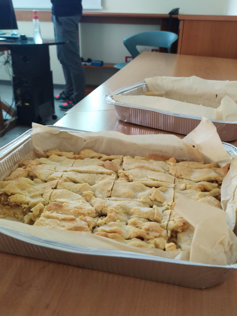 Thanks @SmolakKamil for visiting us at @IstiCnr, for the amazing talk, and (especially) for the apple pie! 😄 @SoBigData @CNRsocial_