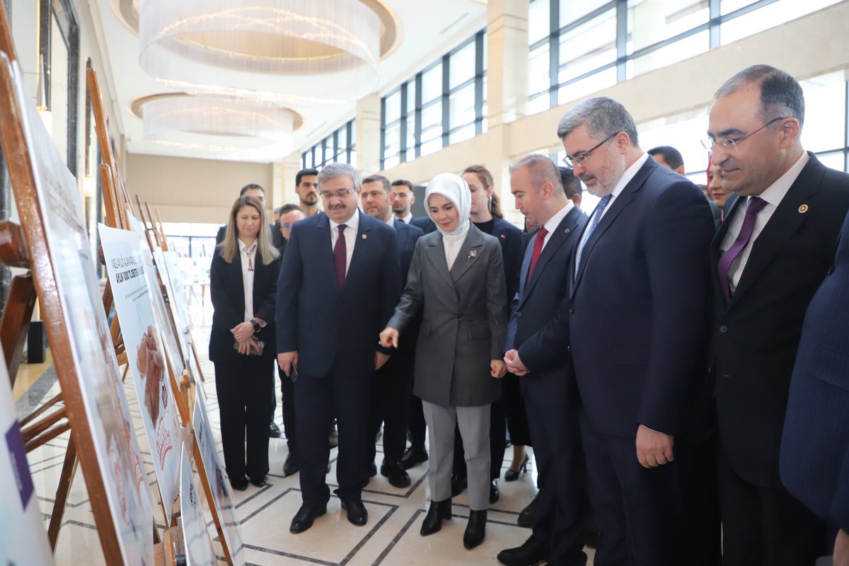 📍Proje Lansman Toplantısı 

Aile ve Sosyal Hizmetler Bakanımız Sayın Mahinur Özdemir Göktaş’ın katılımları ile Afyonkarahisar’a değer katacak projelerimizi tanıttık.
Tam 109 projemiz ile güzel şehrimizi daha da güzel hale getireceğiz inşallah.
Çünkü;
Afyonkarahisar’a Değer…