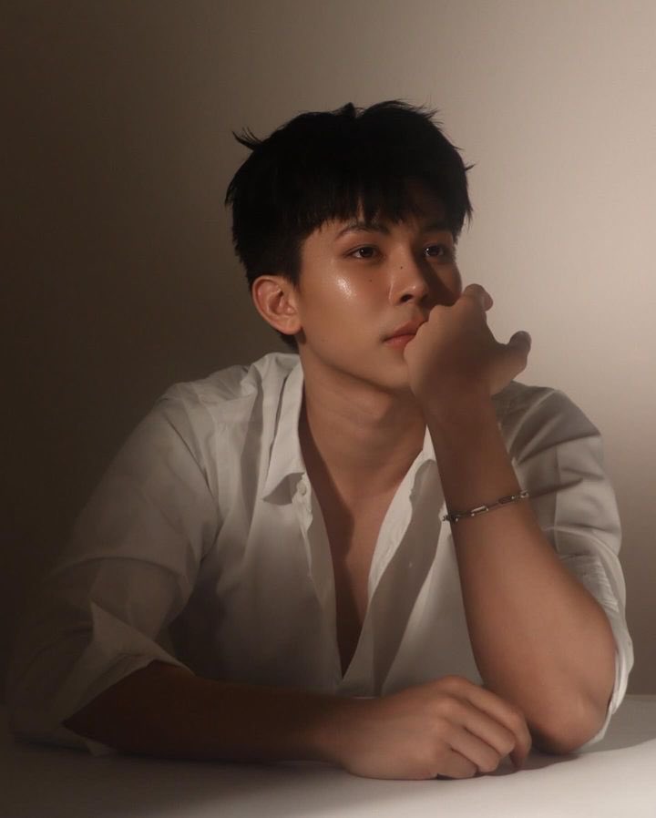 kusexyboy's tweet photo. ”You are my type“ 💚☀️
-อคิณ
IG : @akinn_l 
#วิศวกรรมศาสตร์ #บัณฑิต #KU79 #KUSEXYBOY #akinn_l #ศิษย์เก่าแซ่บต้องบอกต่อ https://t.co/cNElL7R54R