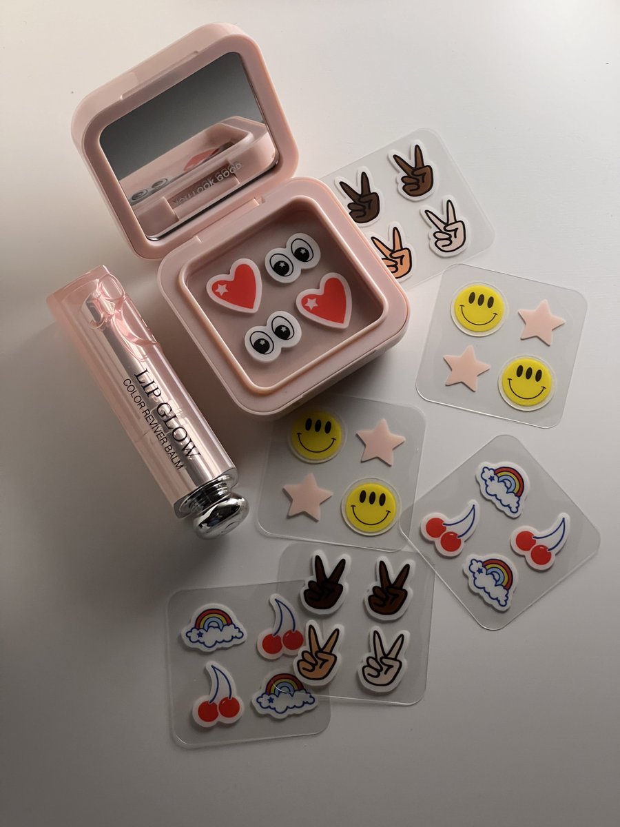 wonuscene's tweet image. g l o s s i e r .