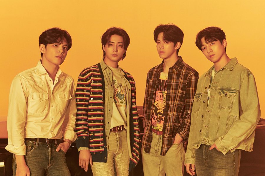 kchartsmaster's tweet photo. DAY6 will reportedly make their comeback in March.

https://t.co/zxaDHX8ggR https://t.co/3Bcd21beYa