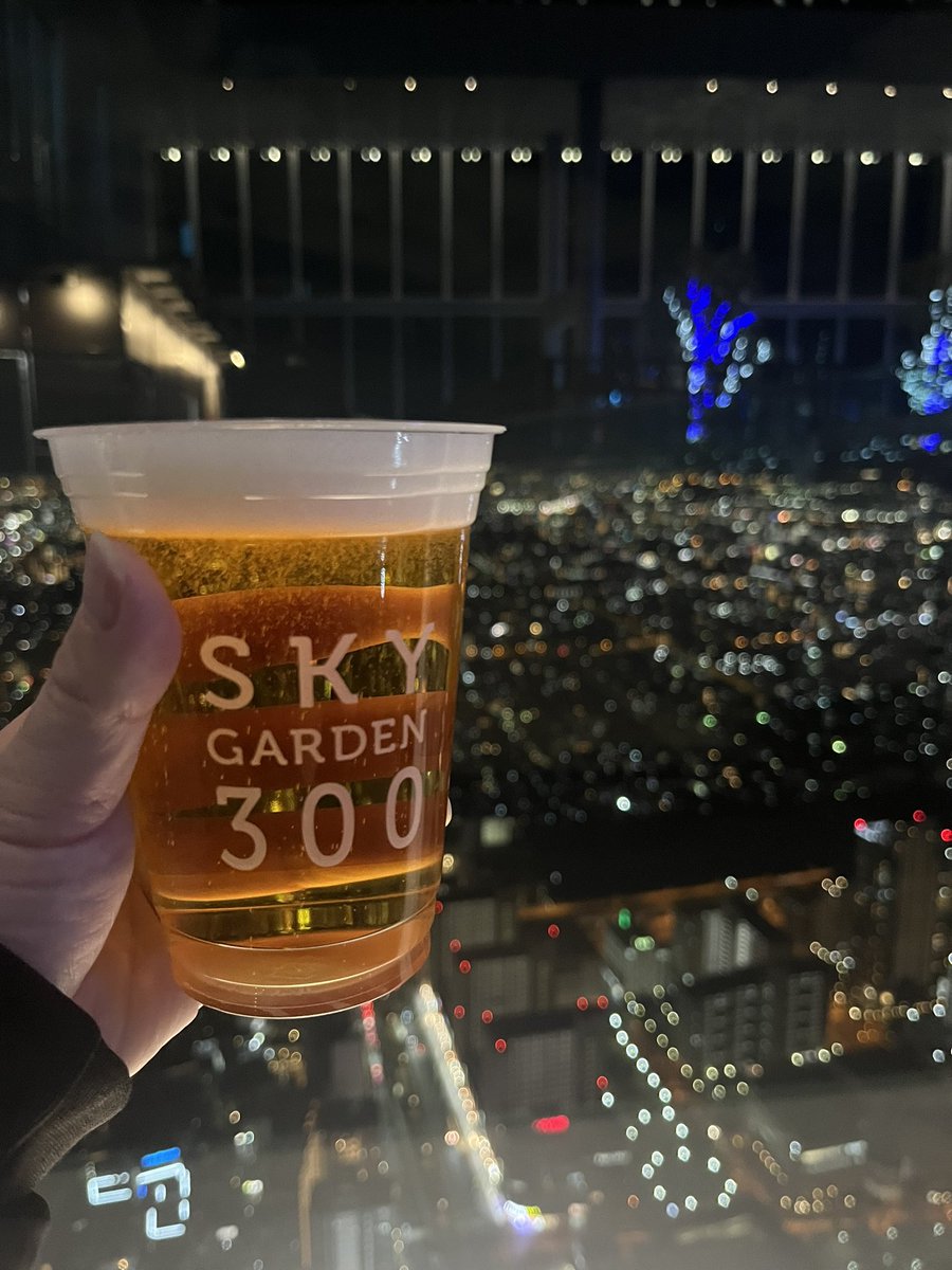 大阪家族旅行まとめ
（本人記録用）
1日目　ユニバーサル
夜は甲賀流 たこ焼き
2日目　
ユニバーサル
カドヤ食堂　総本店　
Nintendo OSAKA
串カツだるま　
通天閣
３日目
自由軒 難波本店
ひつじのショーン展
大阪城
道頓堀　わなか　
551蓬莱　
あべのハルカス
４日目
疲労により帰宅

大阪最高😊