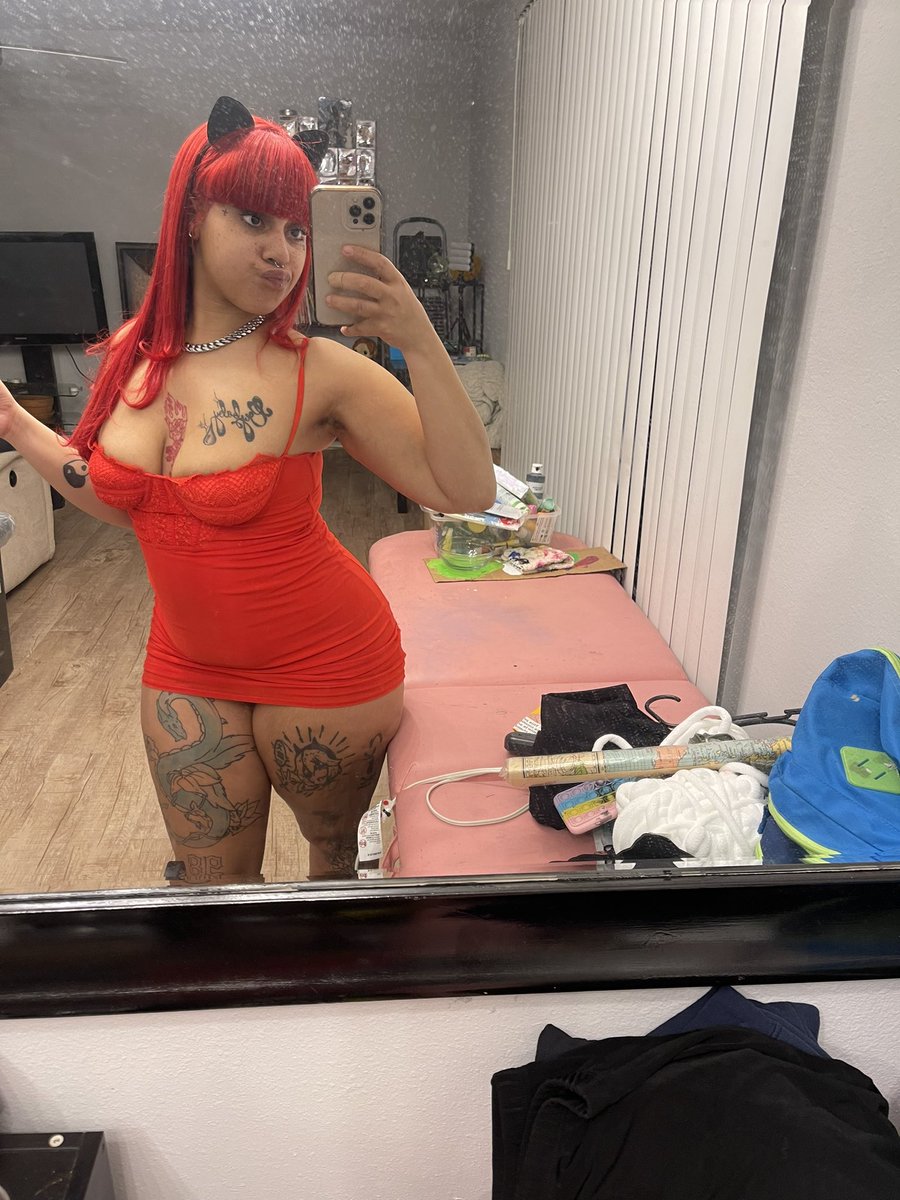 chanelinferno's tweet photo. rt if you’d fuck Ts outta me😵‍💫 https://t.co/lFcBkM2k7a
