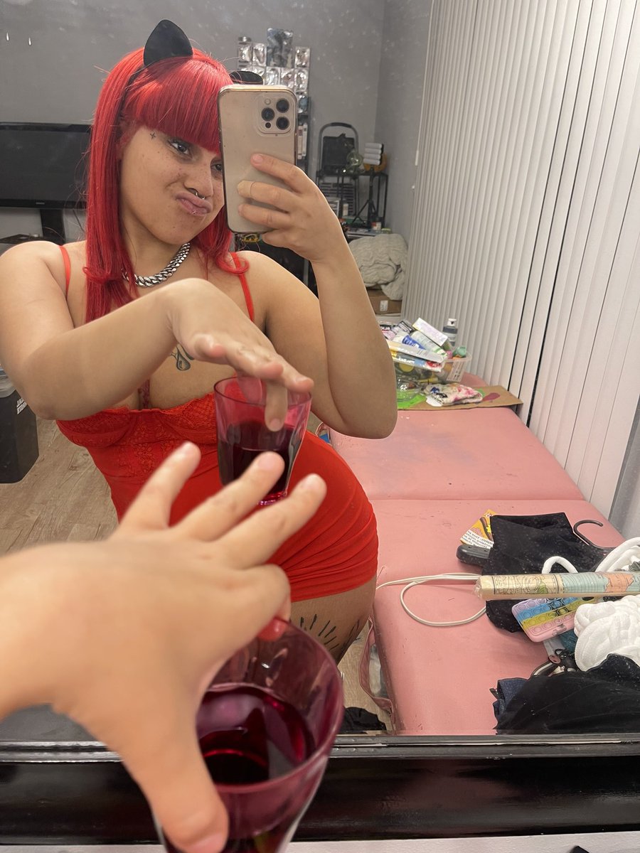 chanelinferno's tweet photo. rt if you’d fuck Ts outta me😵‍💫 https://t.co/lFcBkM2k7a