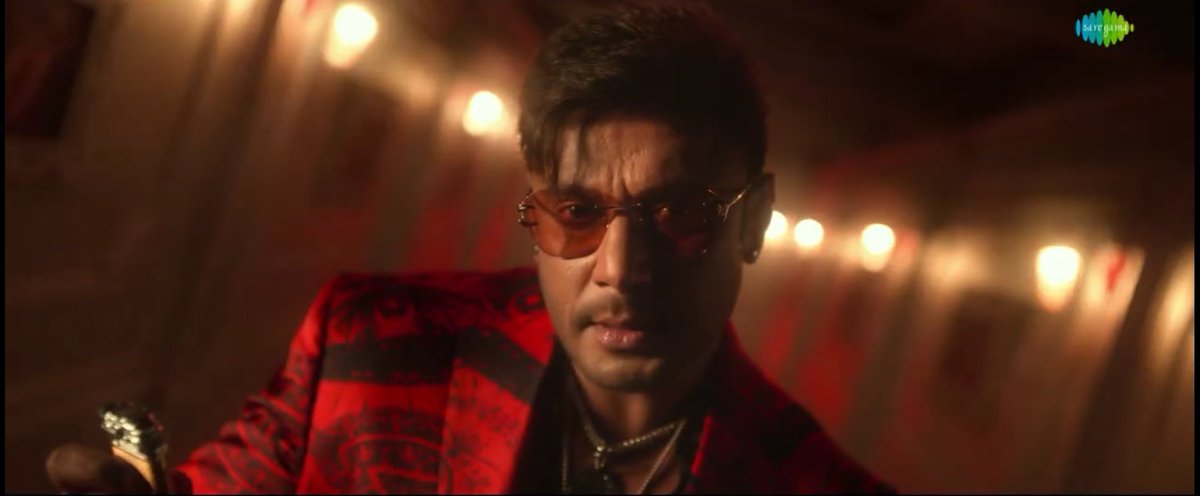 worldSudeepFans's tweet photo. Please don't laugh 🙏

#DevilTheHero #DevilFirstLookTeaser https://t.co/wCRmMAleiX