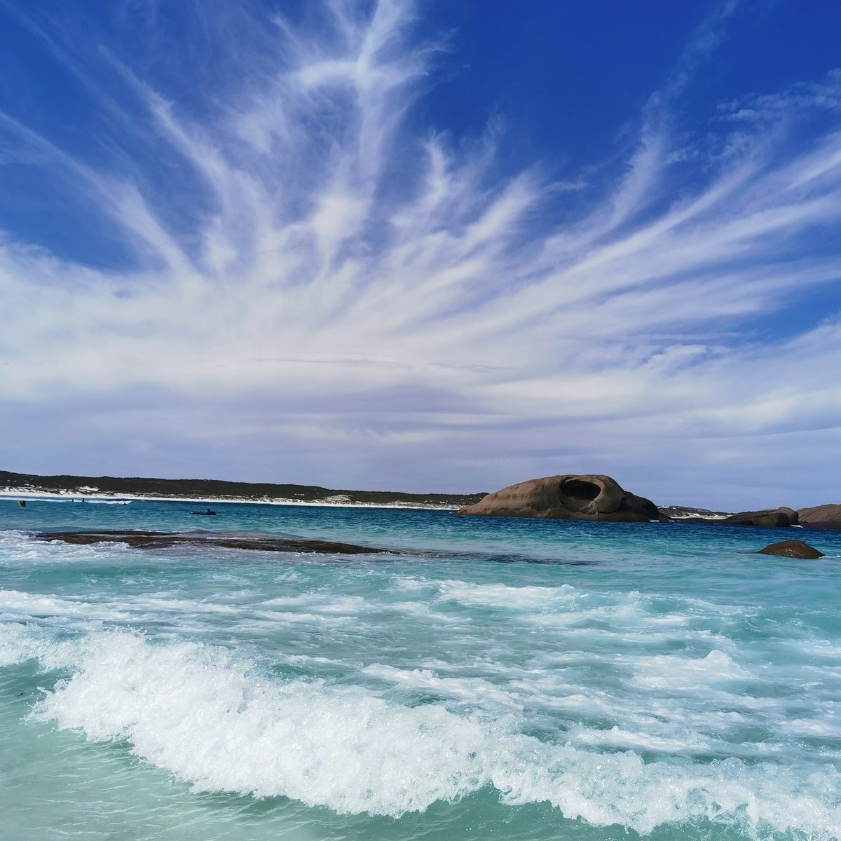 MoniquePreston3's tweet photo. Back in my happy place #esperance #weaternaustralia https://t.co/WCuvXUHw11