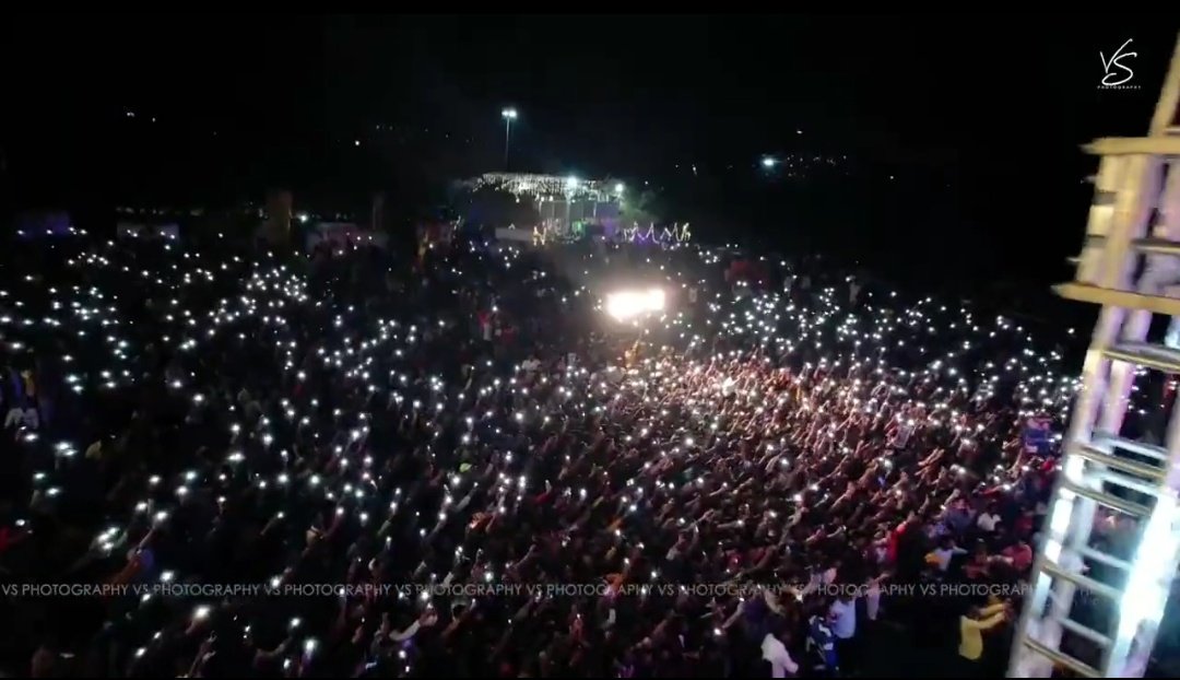 worldSudeepFans's tweet photo. Kiccha BDay Crowd At 12 AM💥
Dream Project For @dasadarshan https://t.co/HtEkQzIyhY