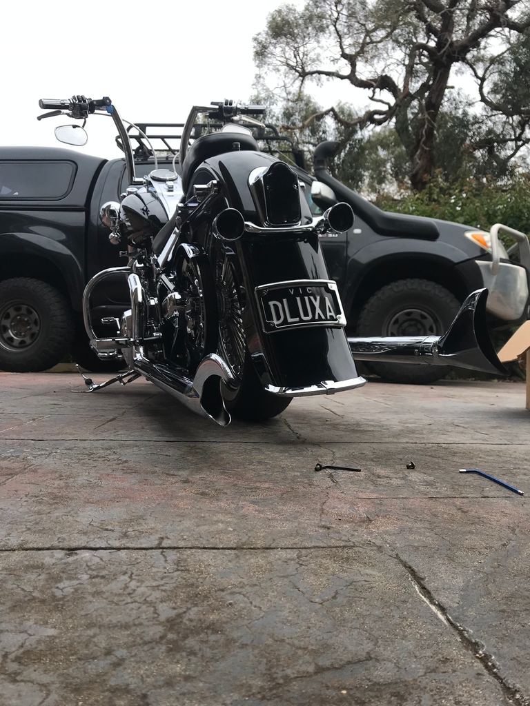 CuztomKraft's tweet photo. Badass parts on badass bikes!
https://t.co/uhRcSwIwc0
#afterburnerlens #candypaint #lowrider p#followme #harleydavidson #showoffmyharley #harley #roadking #vicla #firme #softaildeluxe #softail #roadkingcholo #lowridermagazine
#harleydavidsondoha #nation #cholostyle #streetglide https://t.co/Elfch3COLk