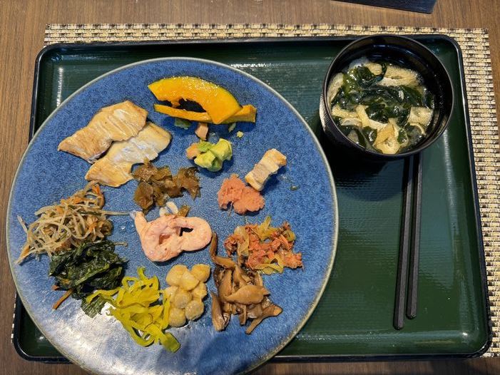 Any Japanese breakfast fans out there? (I’m talking about a traditional breakfast in Japan, of course, not the indie-rock group.)

This was one of my morning meals on a recent trip to Japan with the <a href="/urchinomics/">Urchinomics</a> team. 👇