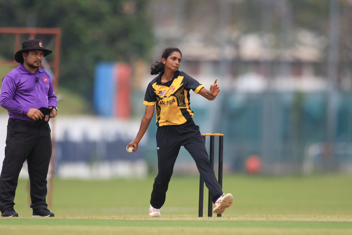 🇳🇵 END OF INNINGS: Nepal 115/6 ⭐️ 2-10 for Mahirah and 1-17 for Wini 🎯 Malaysia need 116 at 5.8 RPO - Watch: youtube.com/live/qBC00Z0W5…