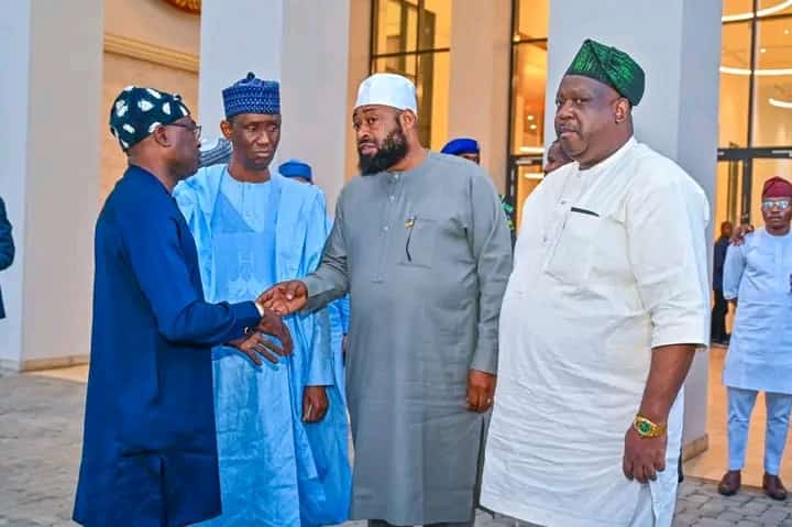 With my colleague Governors from Benue and Plateau State, we had a closed door meeting with the National Security Adviser, Nuhu Ribadu and Director General of the State Security Service (SSS), Yusuf Magaji, in Abuja to discuss insecurity and seek more support to address the…