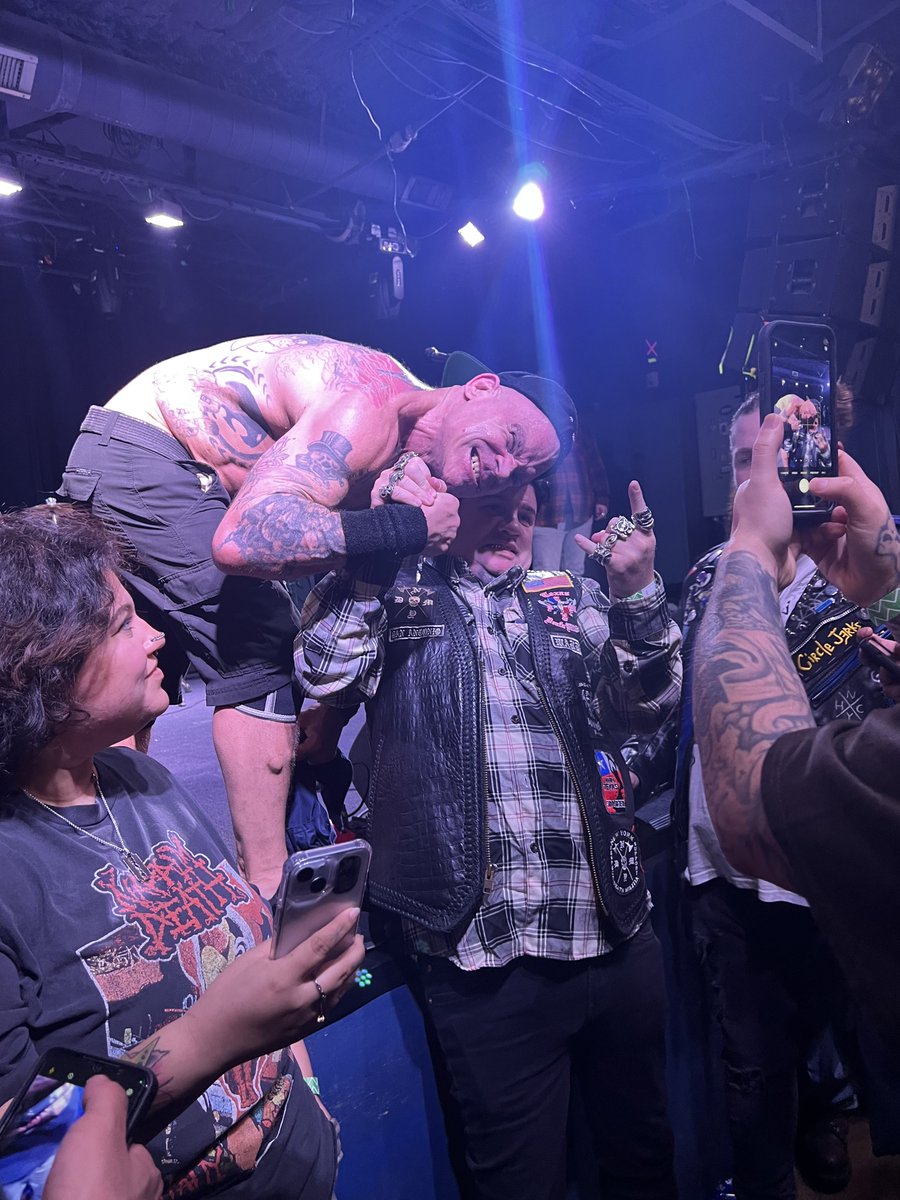 madebysacrifice's tweet photo. #NYHC https://t.co/aLnpHtdzAK
