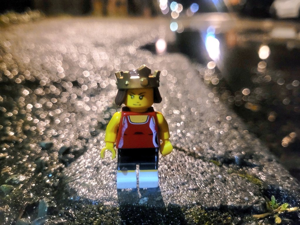 Running2staysa1's tweet image. Slow and steady, Friday morning miles. Last day of term. #running2keepthecrazyaway #legorunbuddy #runningintherain